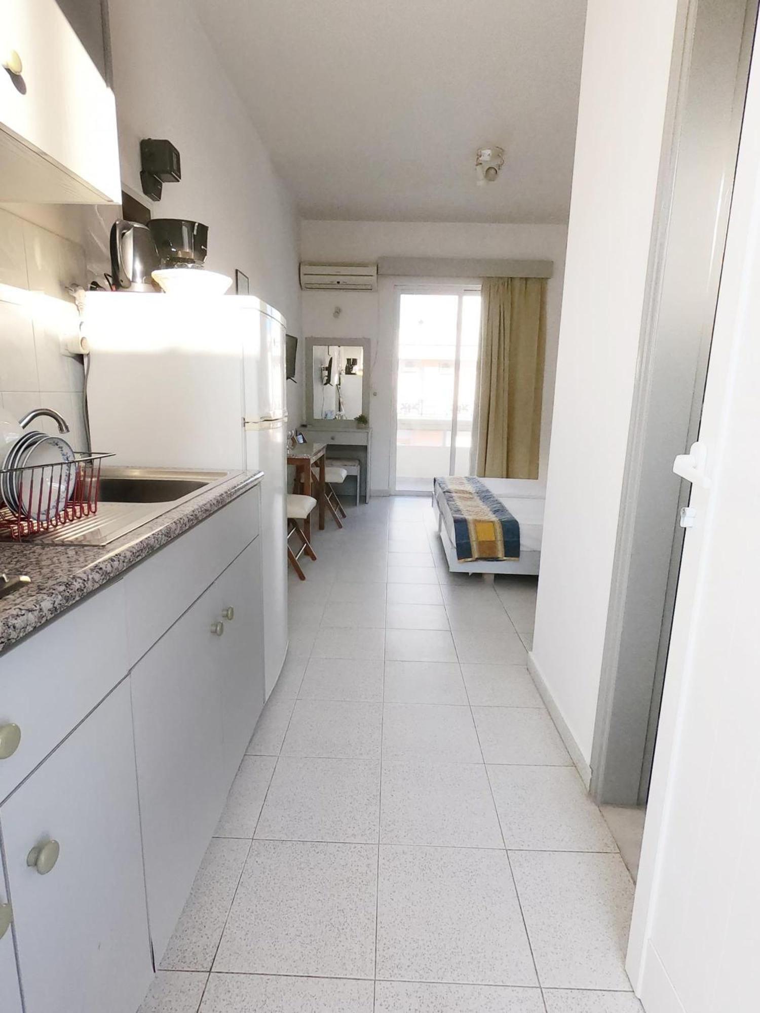 Lefteris Apartments In إياليسوس المظهر الخارجي الصورة