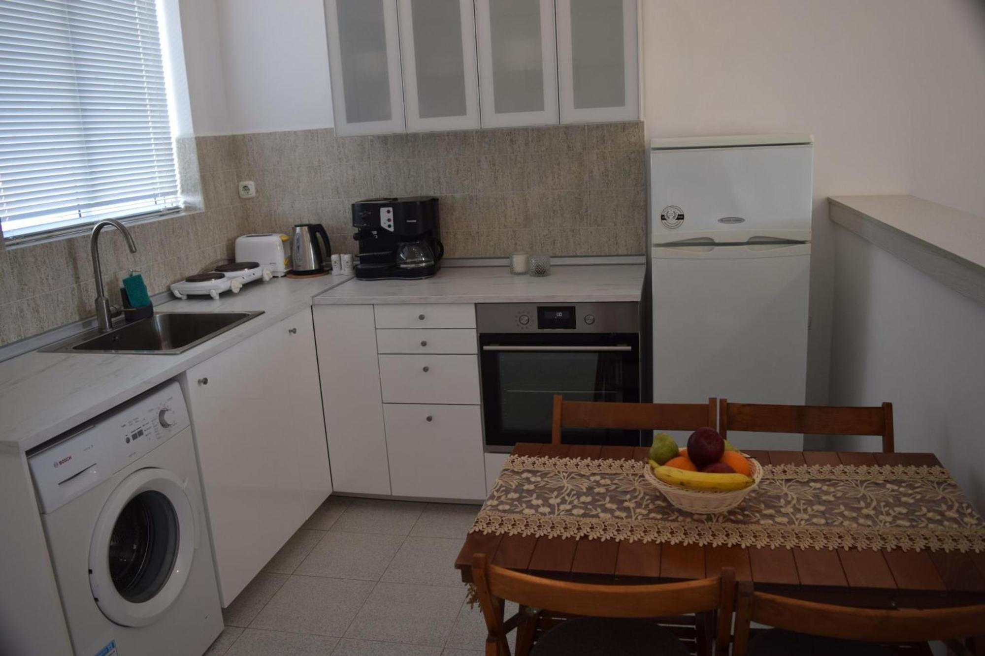 Lefteris Apartments In إياليسوس المظهر الخارجي الصورة
