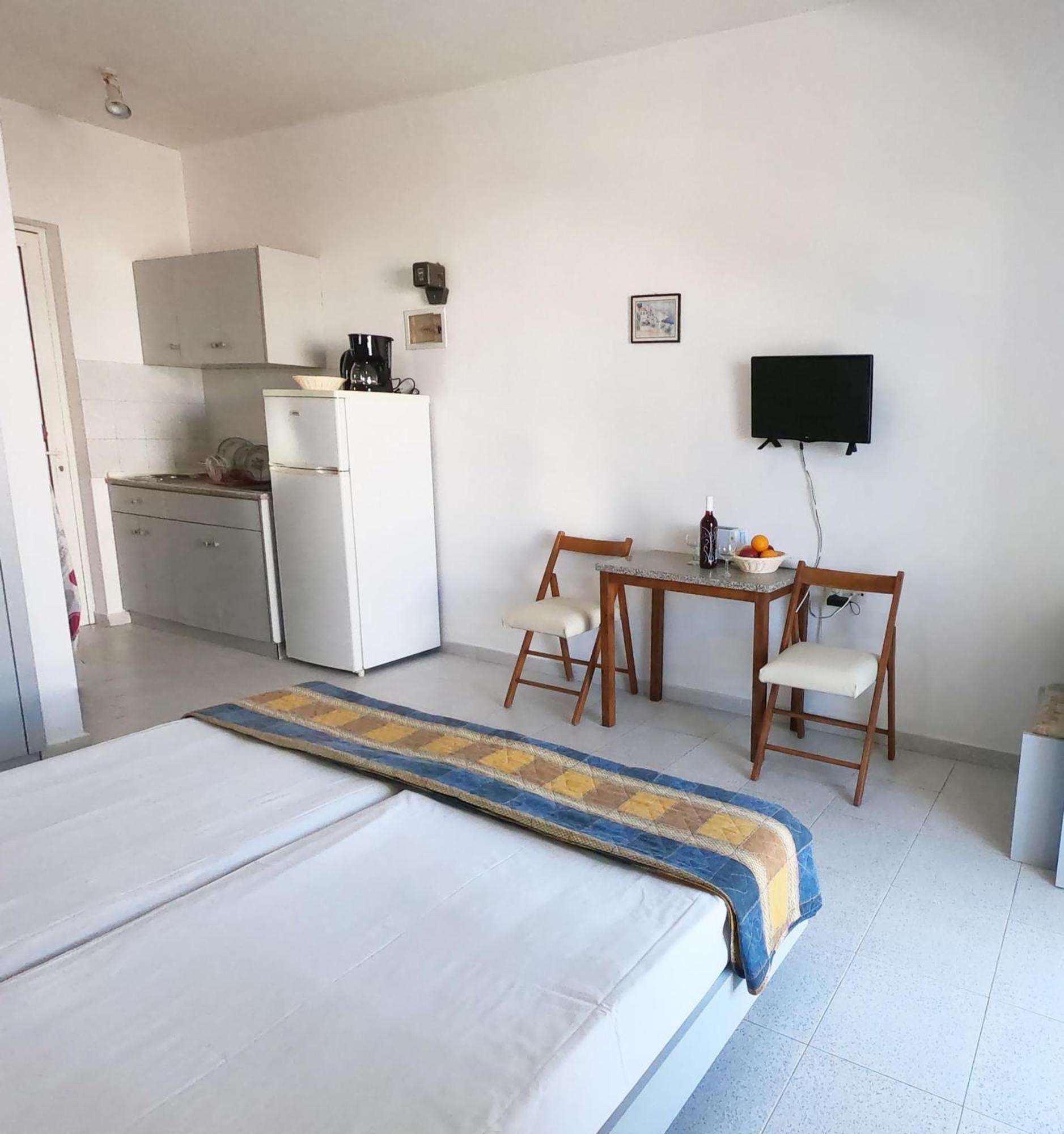 Lefteris Apartments In إياليسوس المظهر الخارجي الصورة