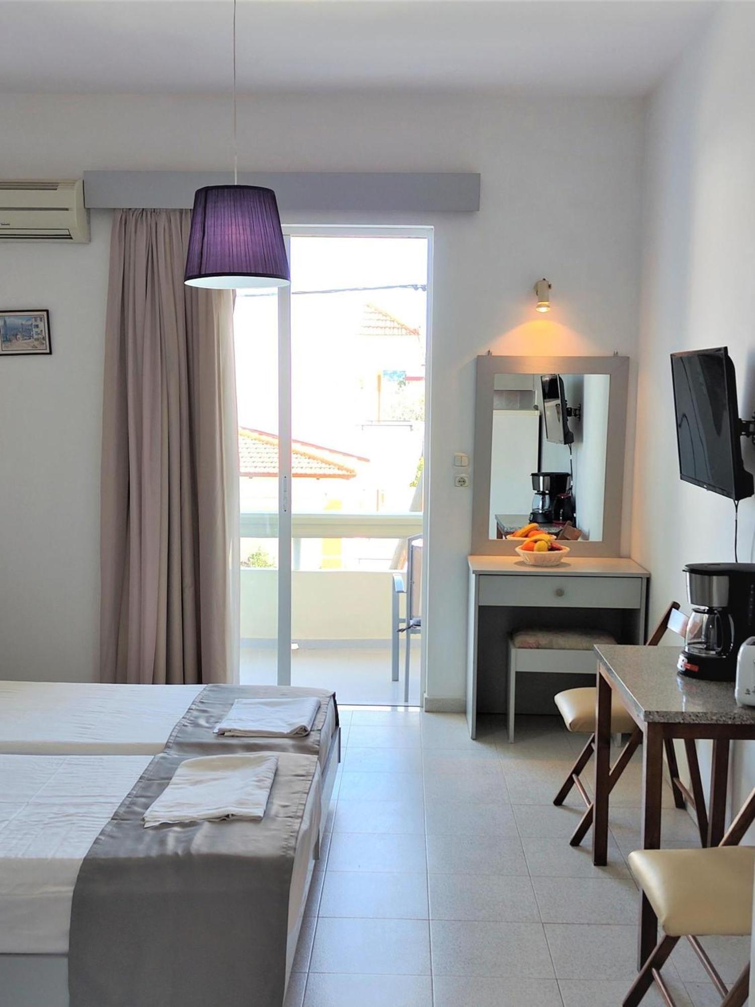 Lefteris Apartments In إياليسوس المظهر الخارجي الصورة